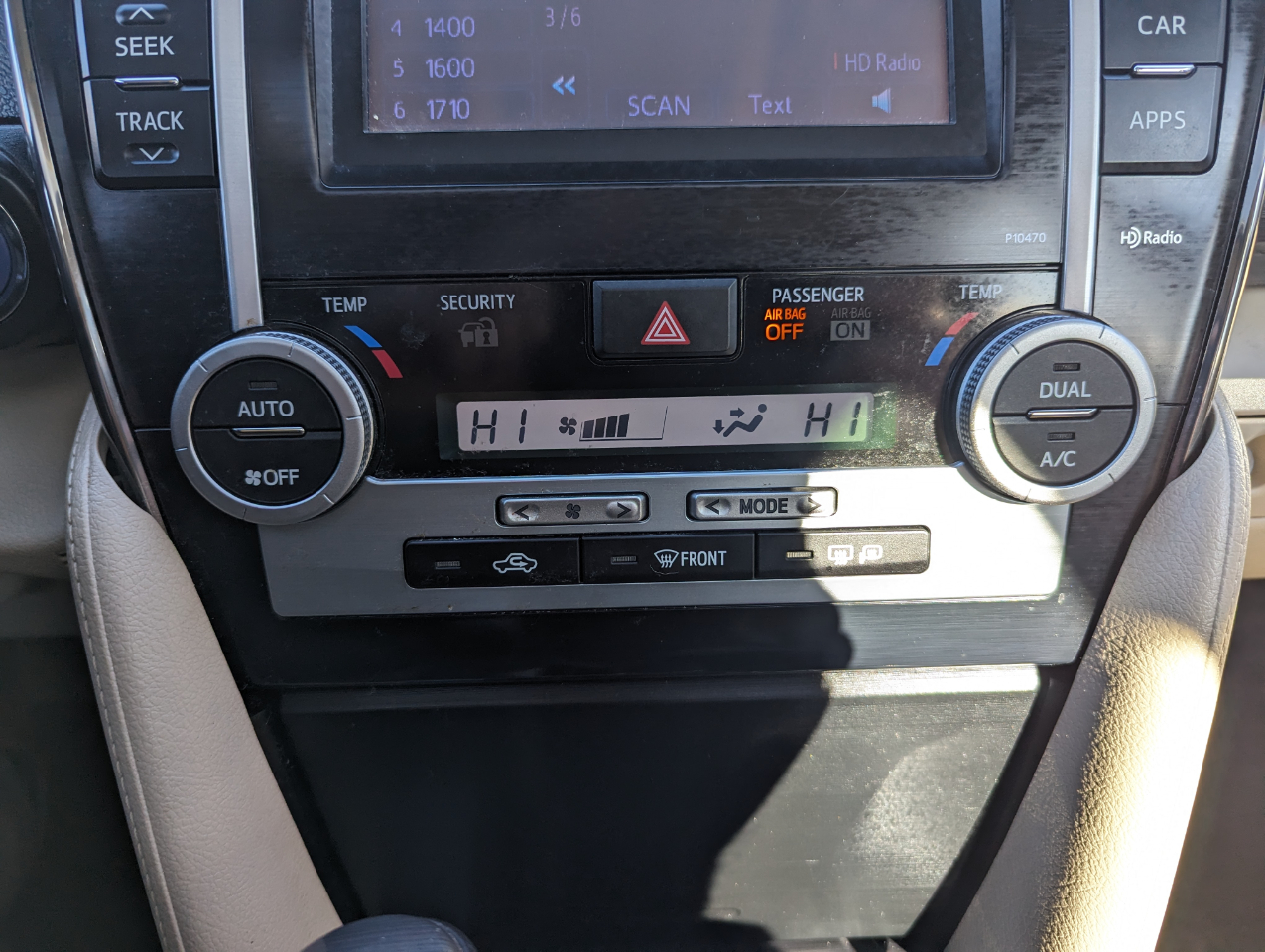 Toyota Camry Hybrid 4dr Sdn XLE (Natl) 2013