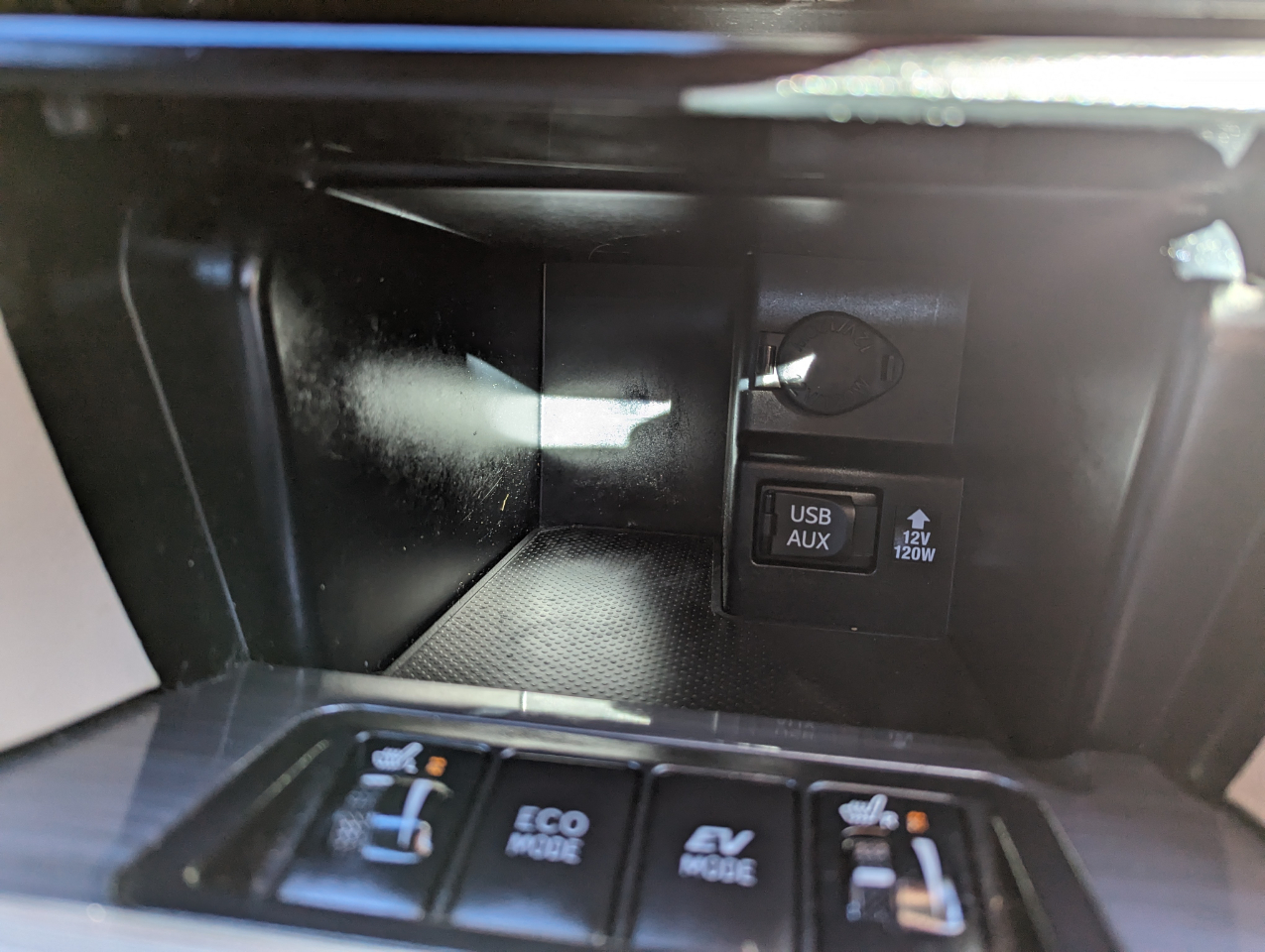 Toyota Camry Hybrid 4dr Sdn XLE (Natl) 2013