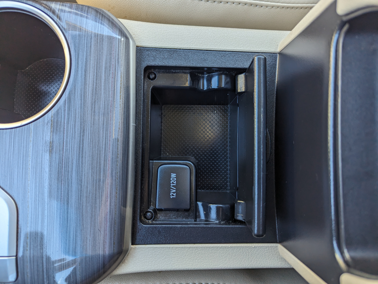 Toyota Camry Hybrid 4dr Sdn XLE (Natl) 2013