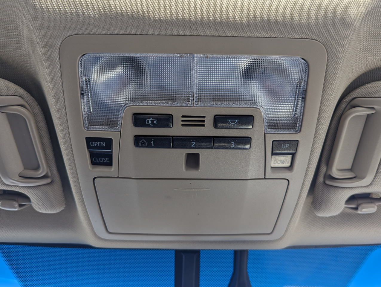 Toyota Camry Hybrid 4dr Sdn XLE (Natl) 2013