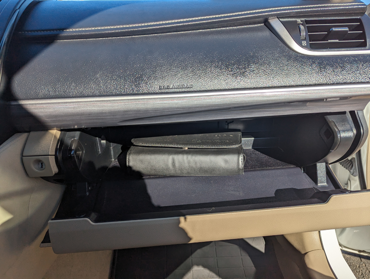 Toyota Camry Hybrid 4dr Sdn XLE (Natl) 2013