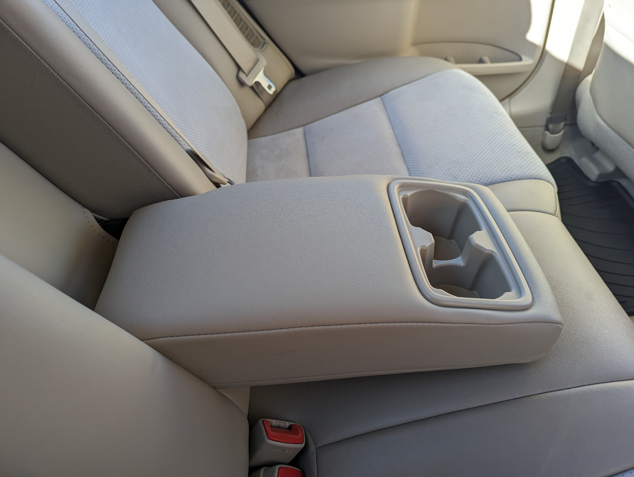 Toyota Camry Hybrid 4dr Sdn XLE (Natl) 2013