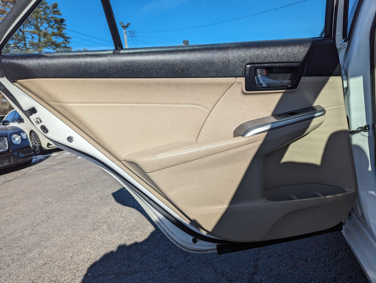 Toyota Camry Hybrid 4dr Sdn XLE (Natl) 2013