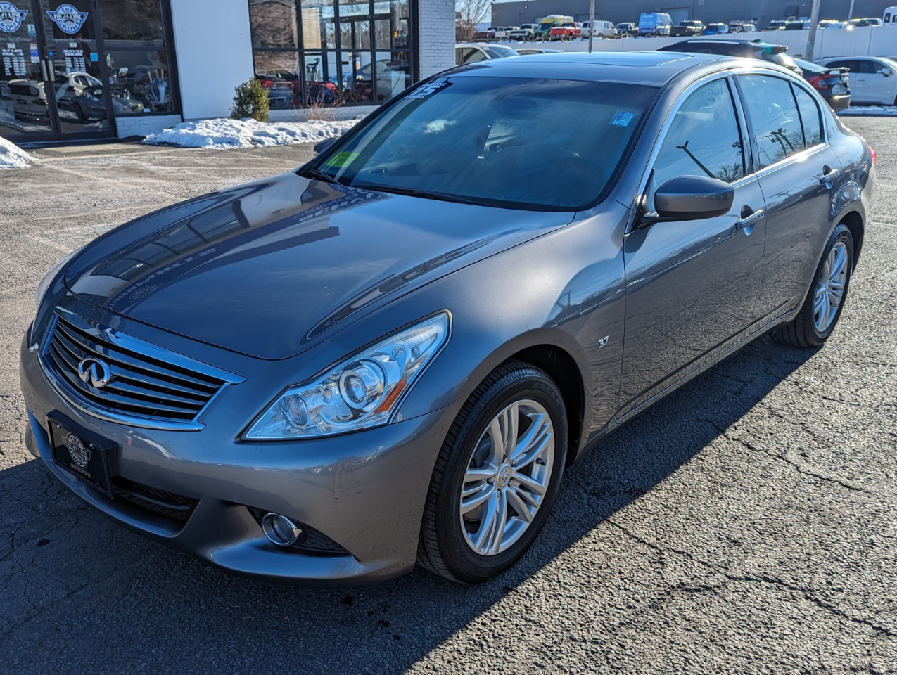 Infiniti Q40 4dr Sdn AWD 2015