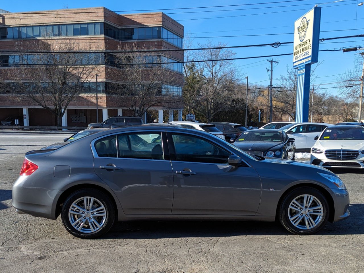 Infiniti Q40 4dr Sdn AWD 2015