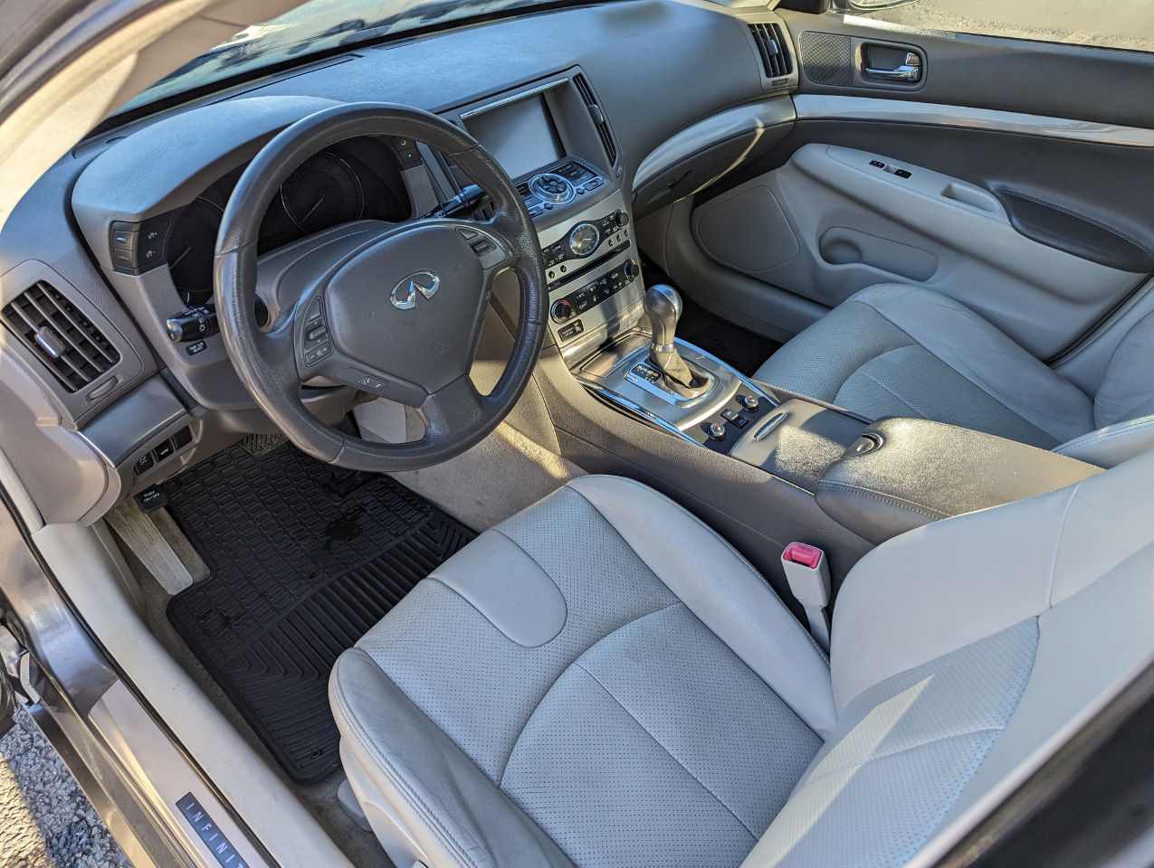 Infiniti Q40 4dr Sdn AWD 2015
