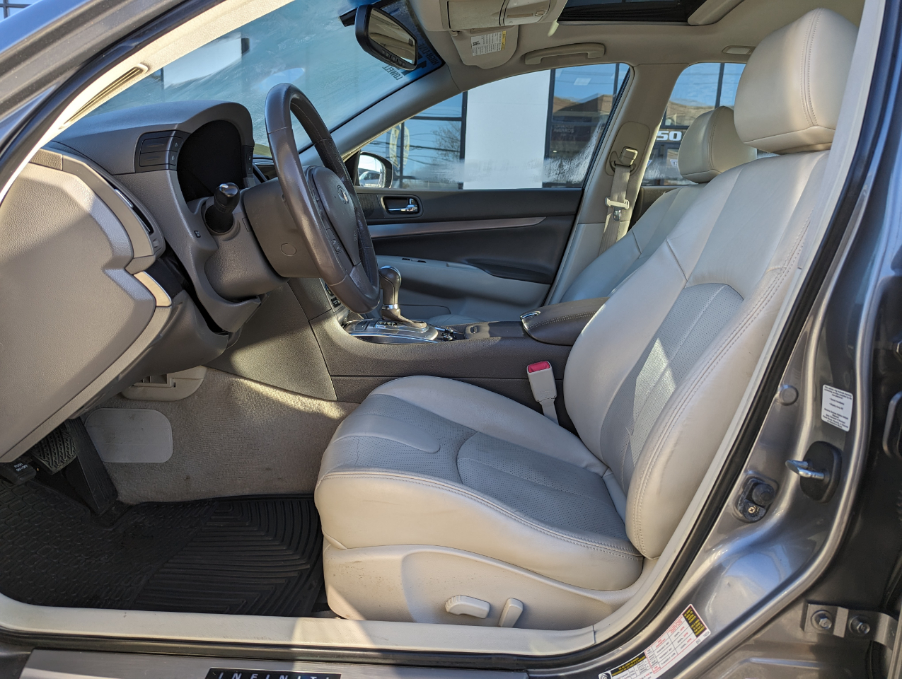 Infiniti Q40 4dr Sdn AWD 2015