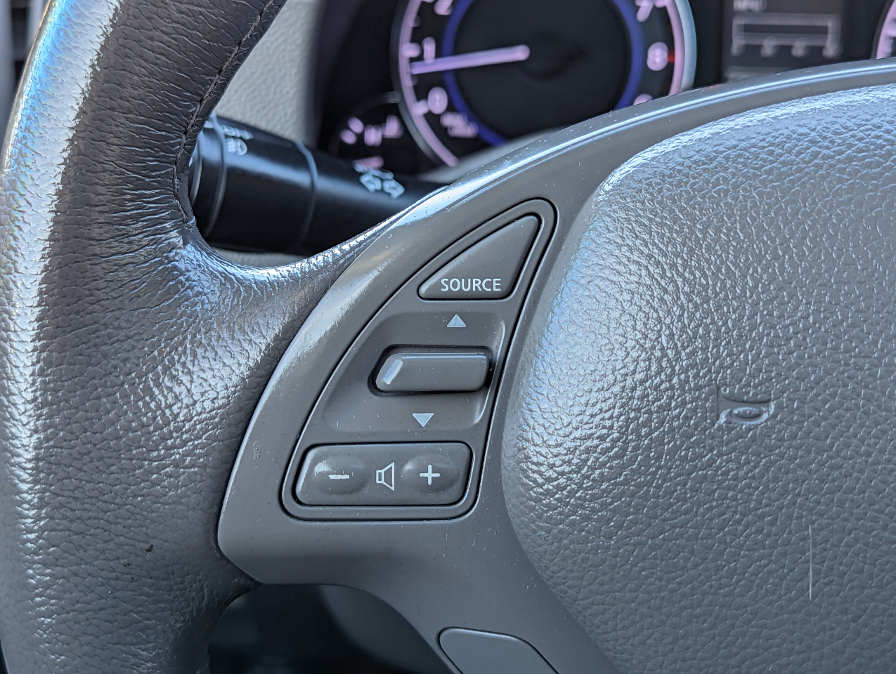 Infiniti Q40 4dr Sdn AWD 2015