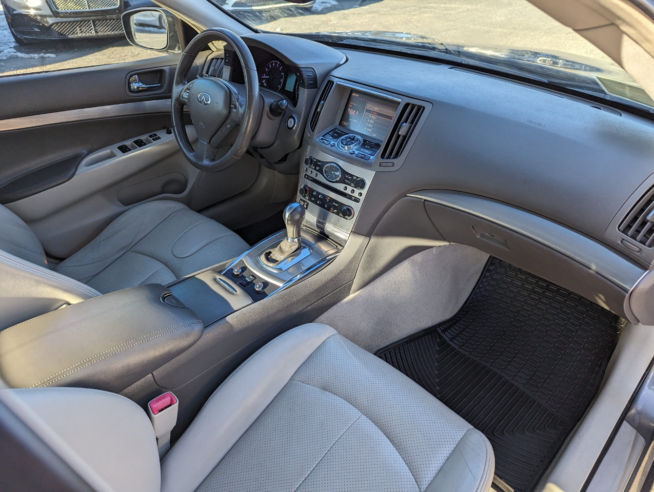 Infiniti Q40 4dr Sdn AWD 2015