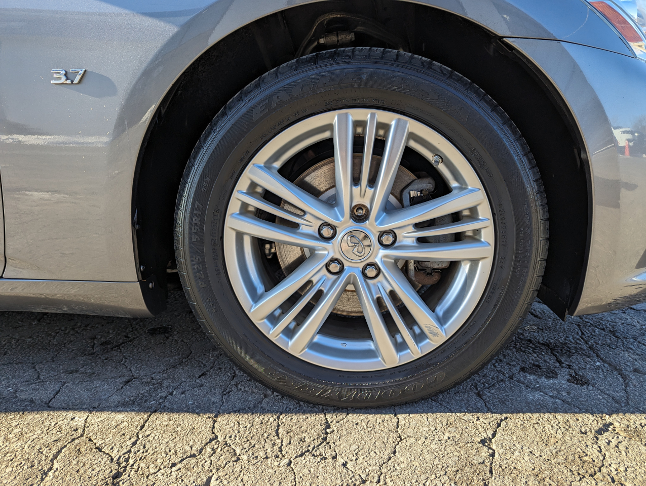 Infiniti Q40 4dr Sdn AWD 2015