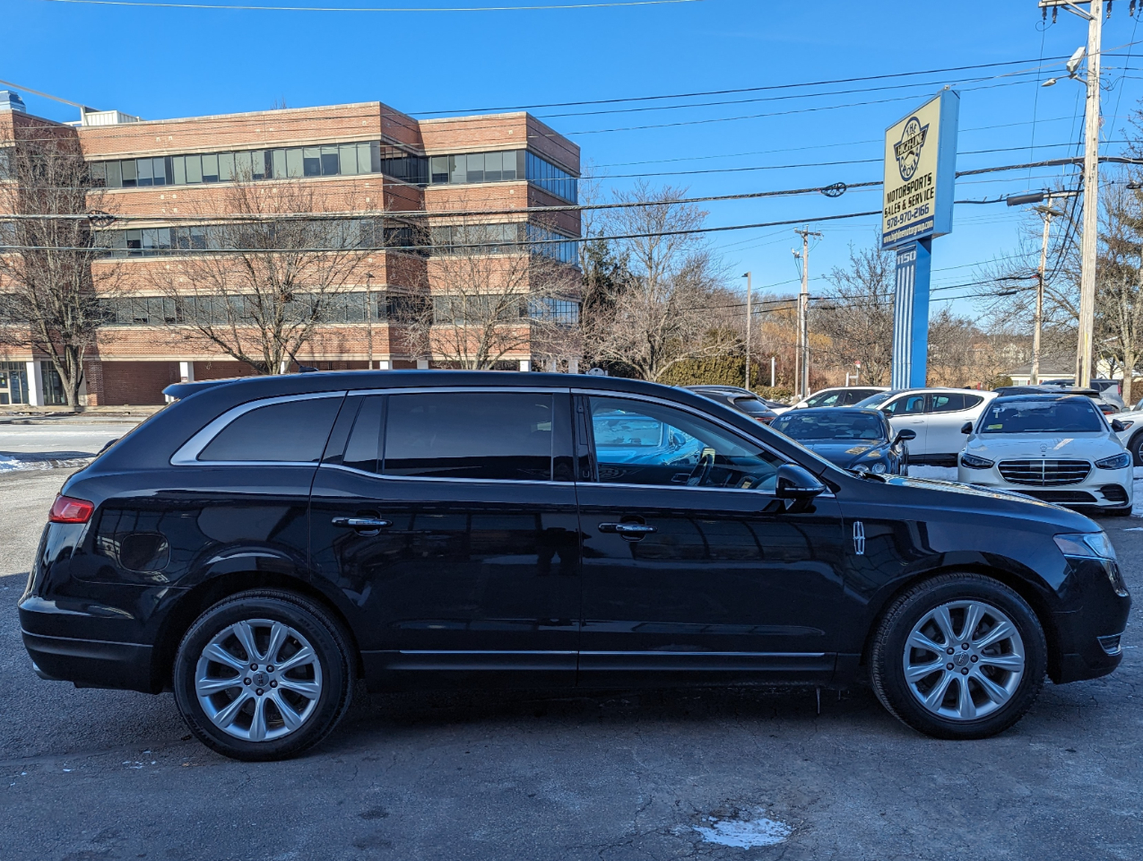 Lincoln MKT 3.5L AWD Standard 2019