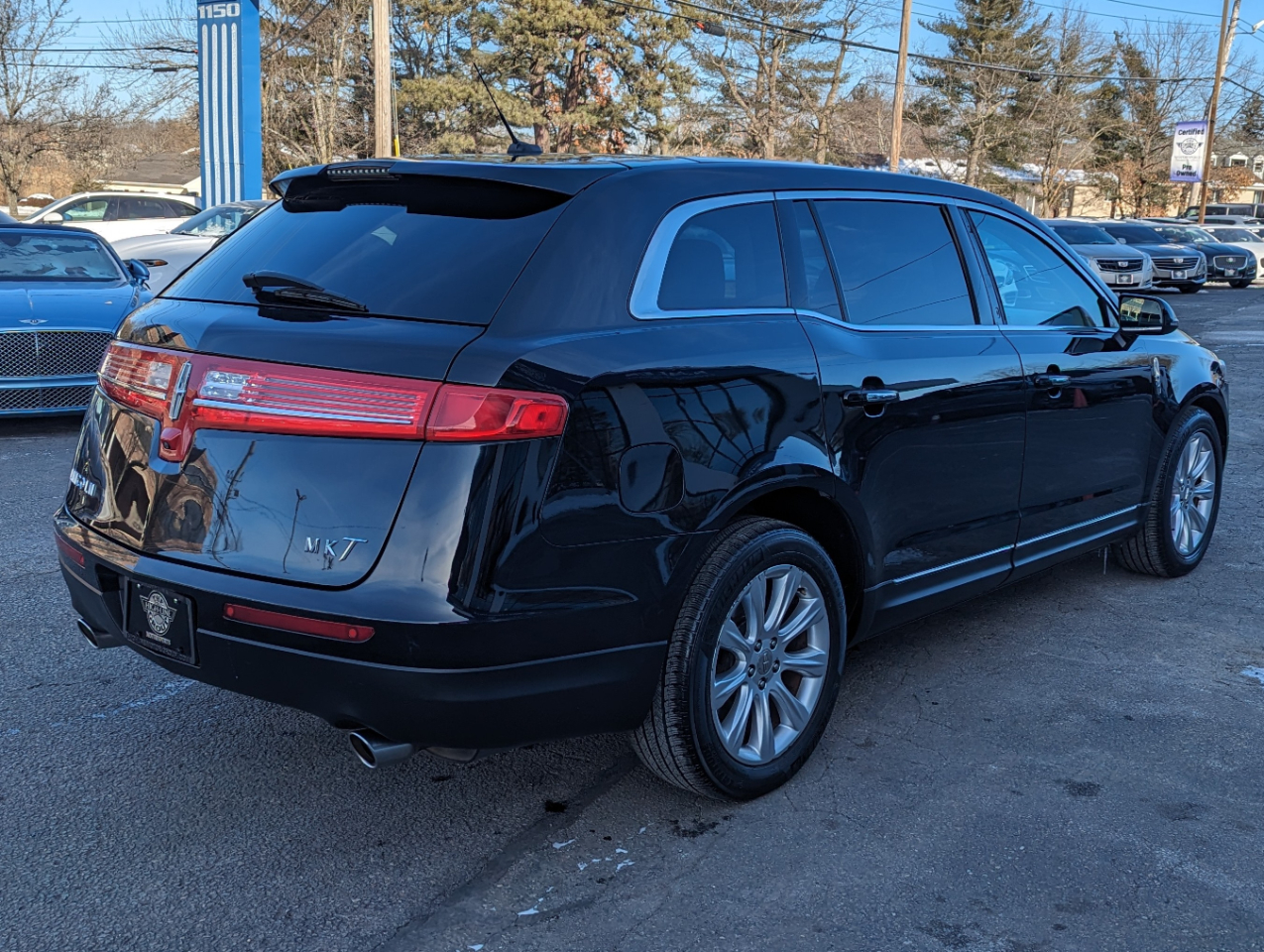 Lincoln MKT 3.5L AWD Standard 2019