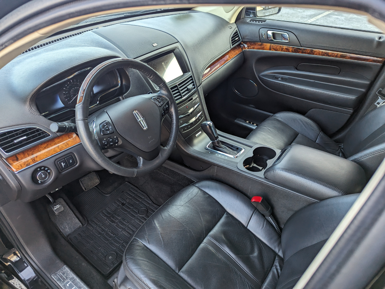 Lincoln MKT 3.5L AWD Standard 2019