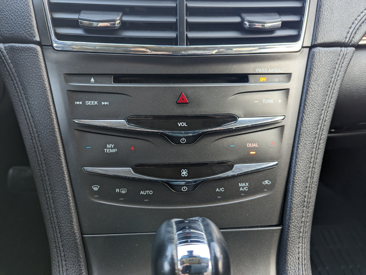 Lincoln MKT 3.5L AWD Standard 2019