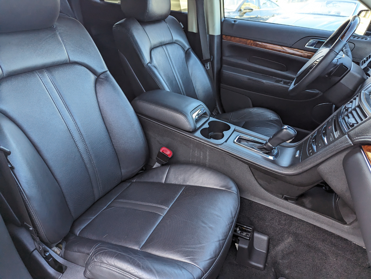 Lincoln MKT 3.5L AWD Standard 2019