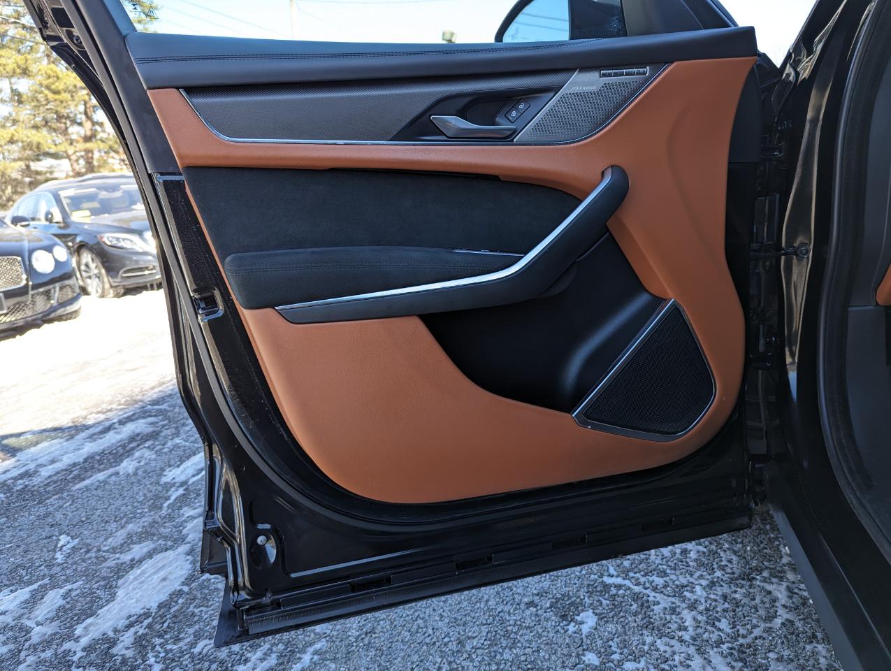 Jaguar F-Pace SVR AWD 2023