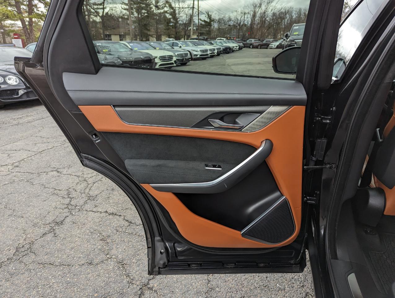 Jaguar F-Pace SVR AWD 2023