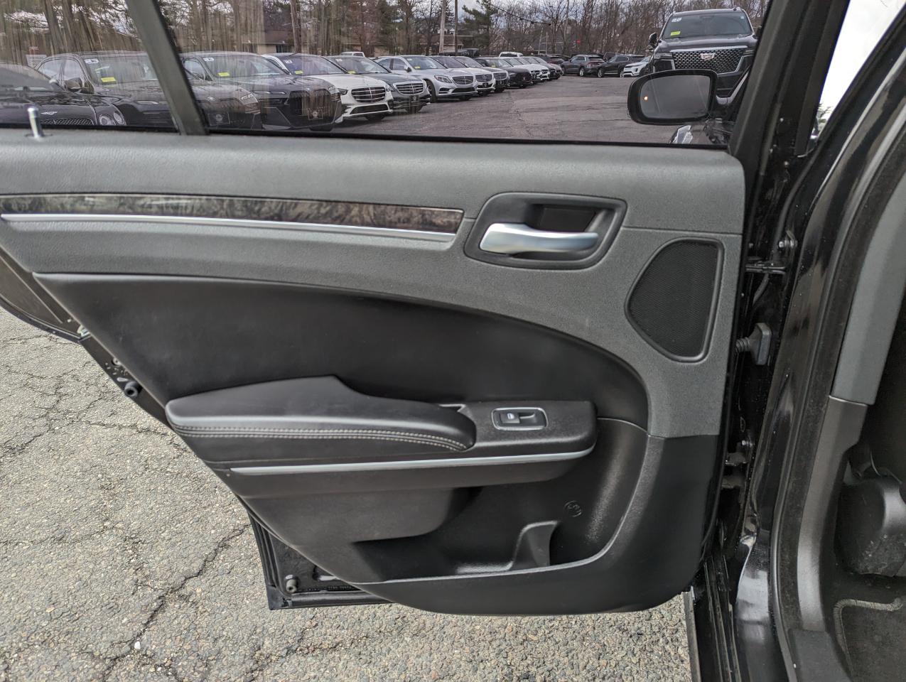 Chrysler 300 Touring L AWD 2021