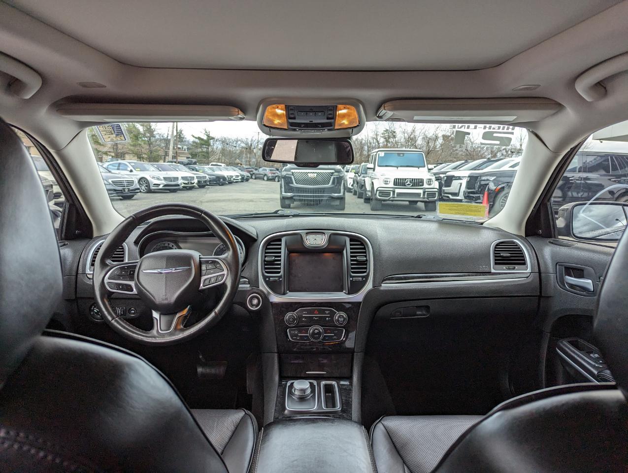 Chrysler 300 Touring L AWD 2021