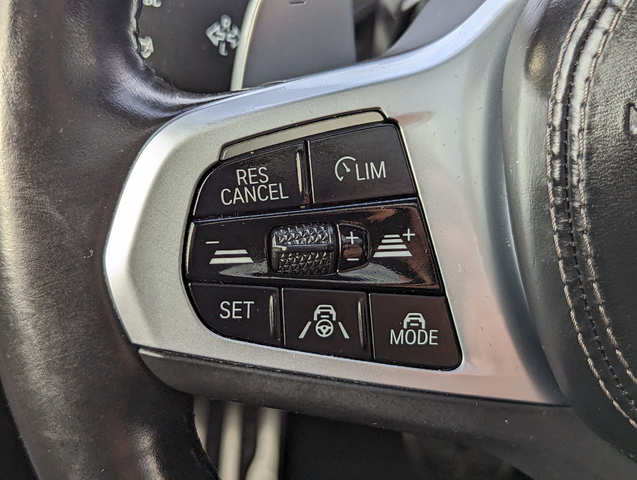 BMW X6 M50i Sports Activity Coupe 2023