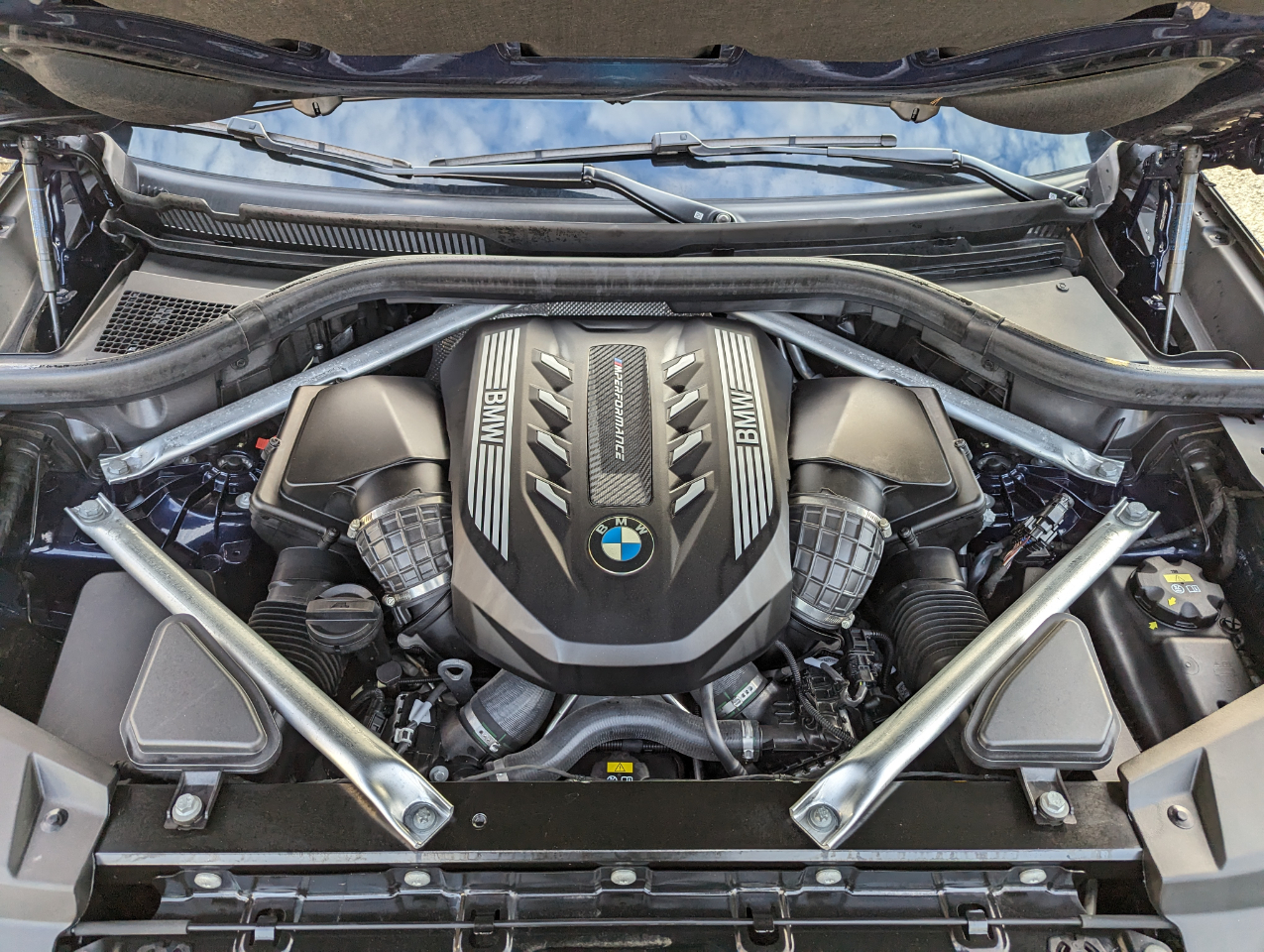 BMW X6 M50i Sports Activity Coupe 2023