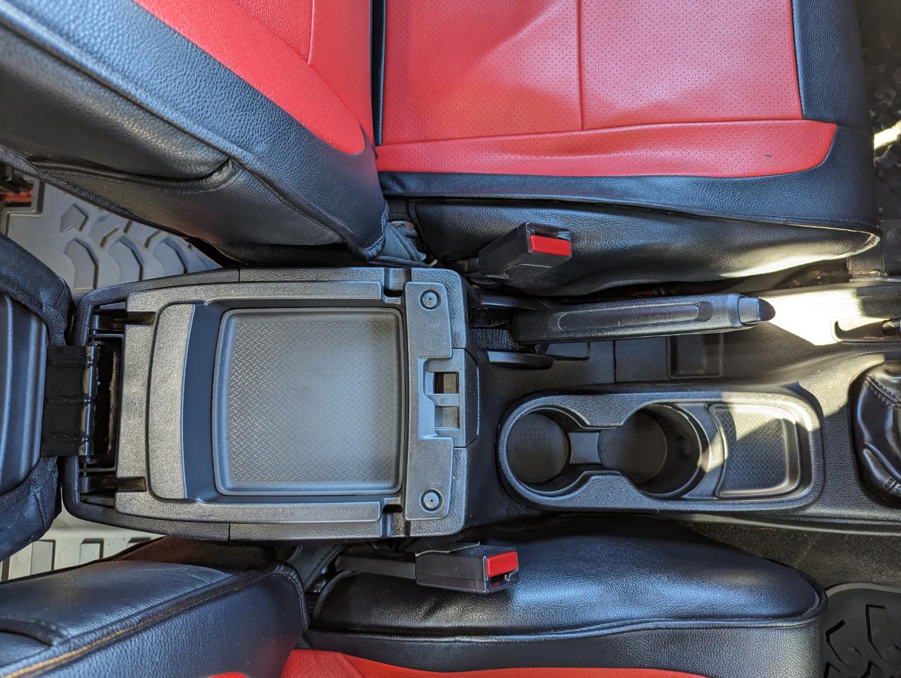 Jeep Wrangler Unlimited 4WD 4dr Sport 2011