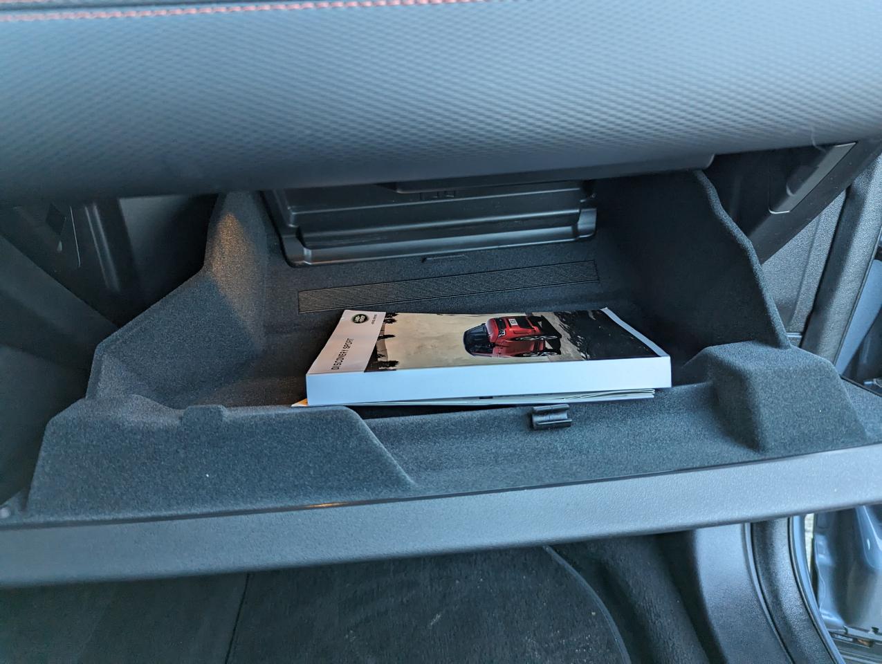 Land Rover Discovery Sport SE R-Dynamic 4WD 2023