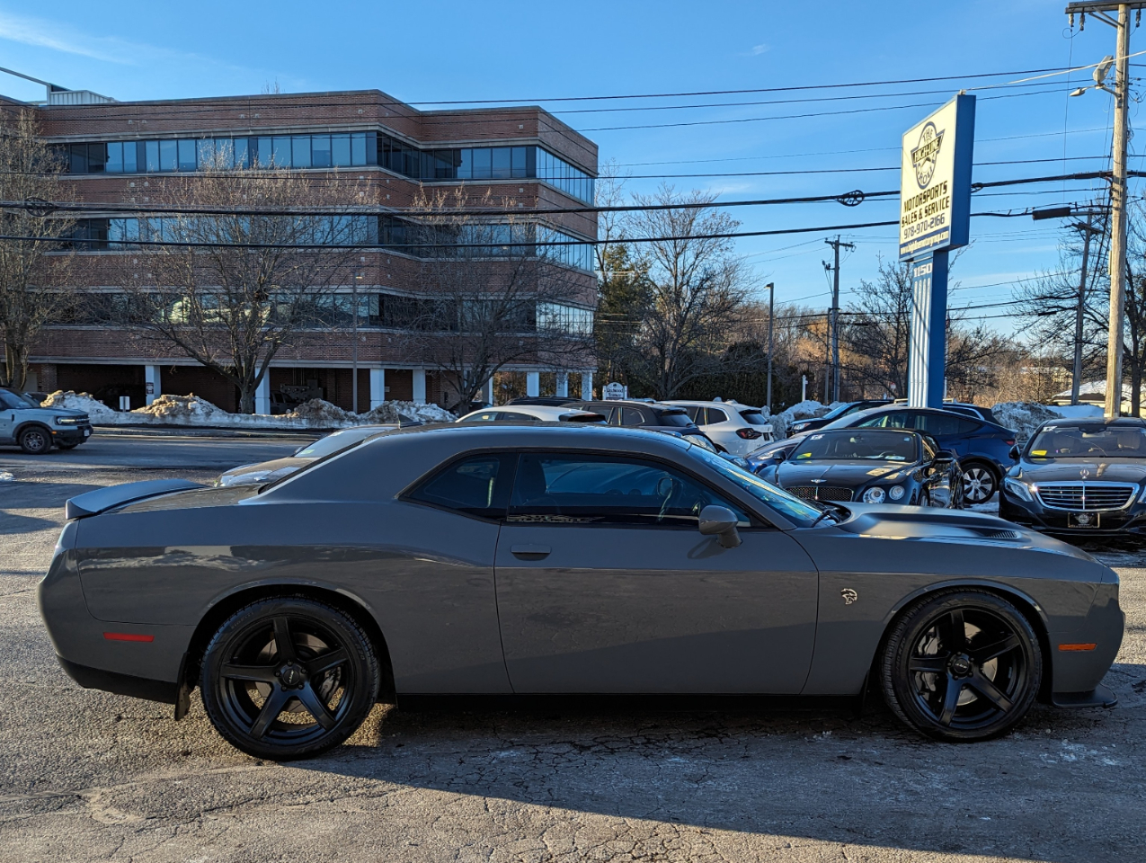 Dodge Challenger SRT Hellcat RWD 2018