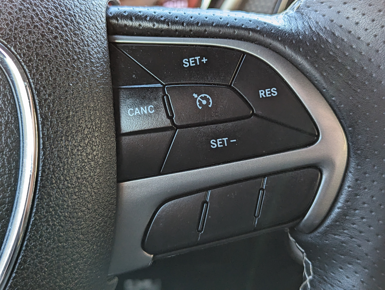 Dodge Challenger SRT Hellcat RWD 2018