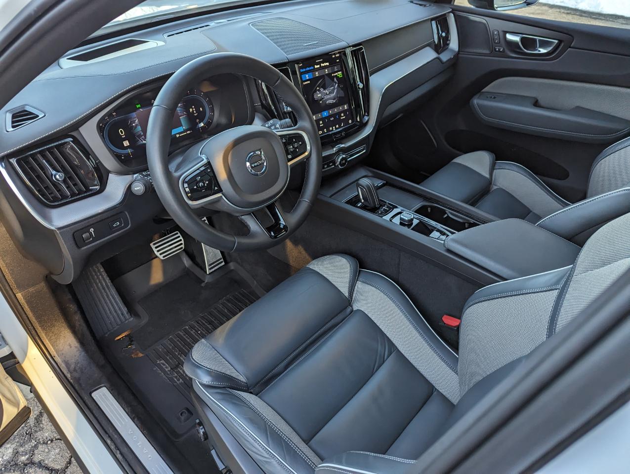 Volvo XC60 B5 AWD R-Design 2022