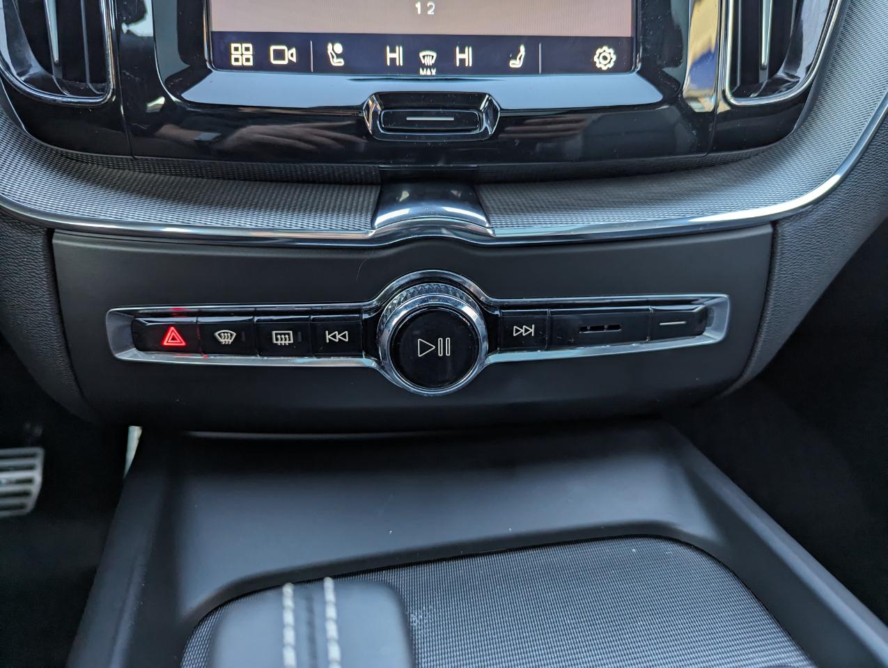 Volvo XC60 B5 AWD R-Design 2022