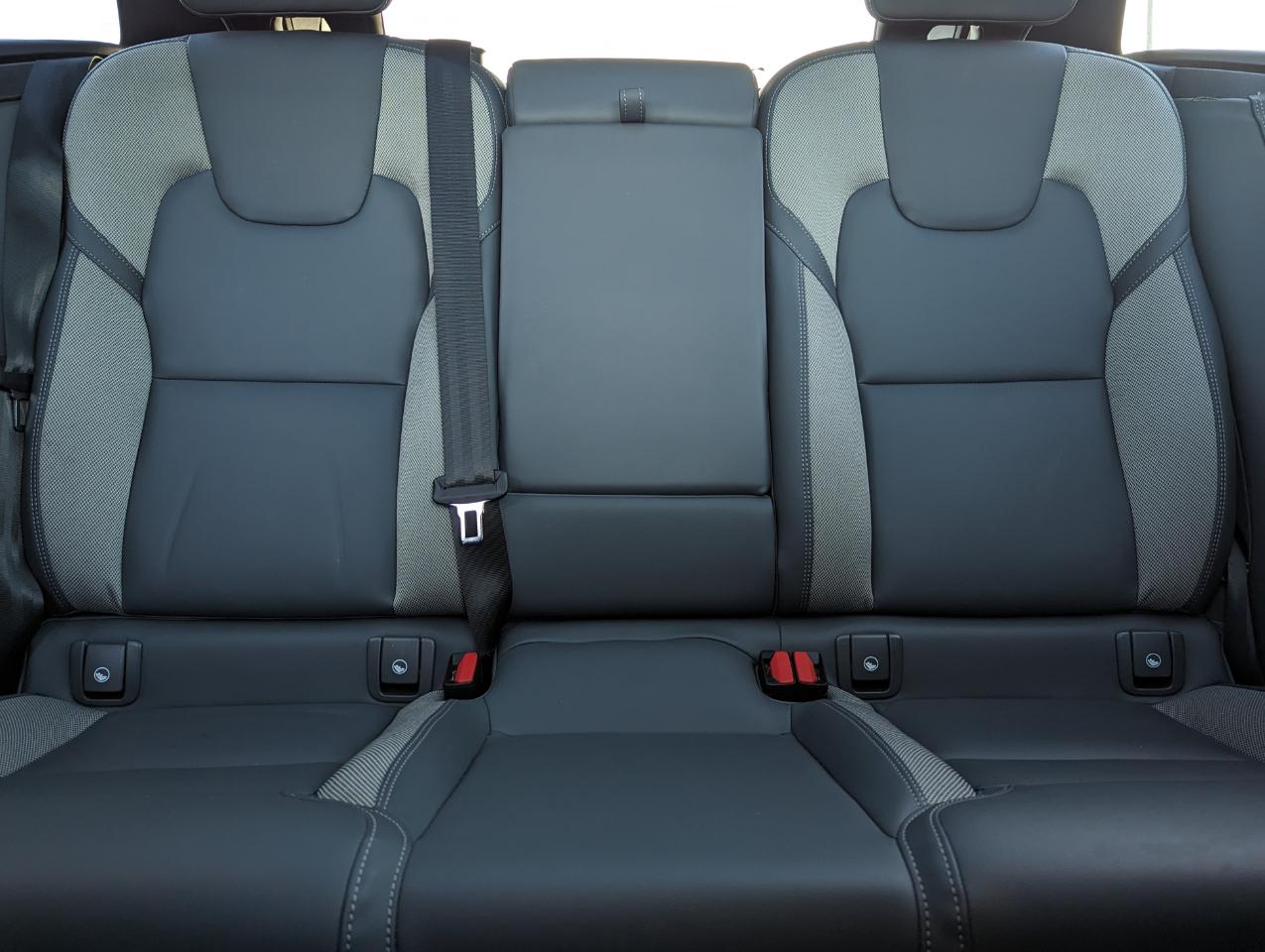 Volvo XC60 B5 AWD R-Design 2022