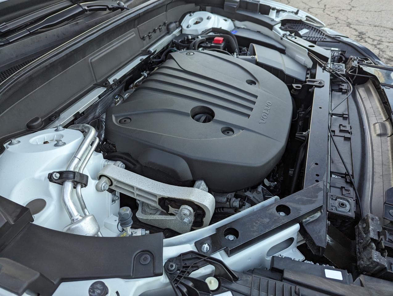 Volvo XC60 B5 AWD R-Design 2022