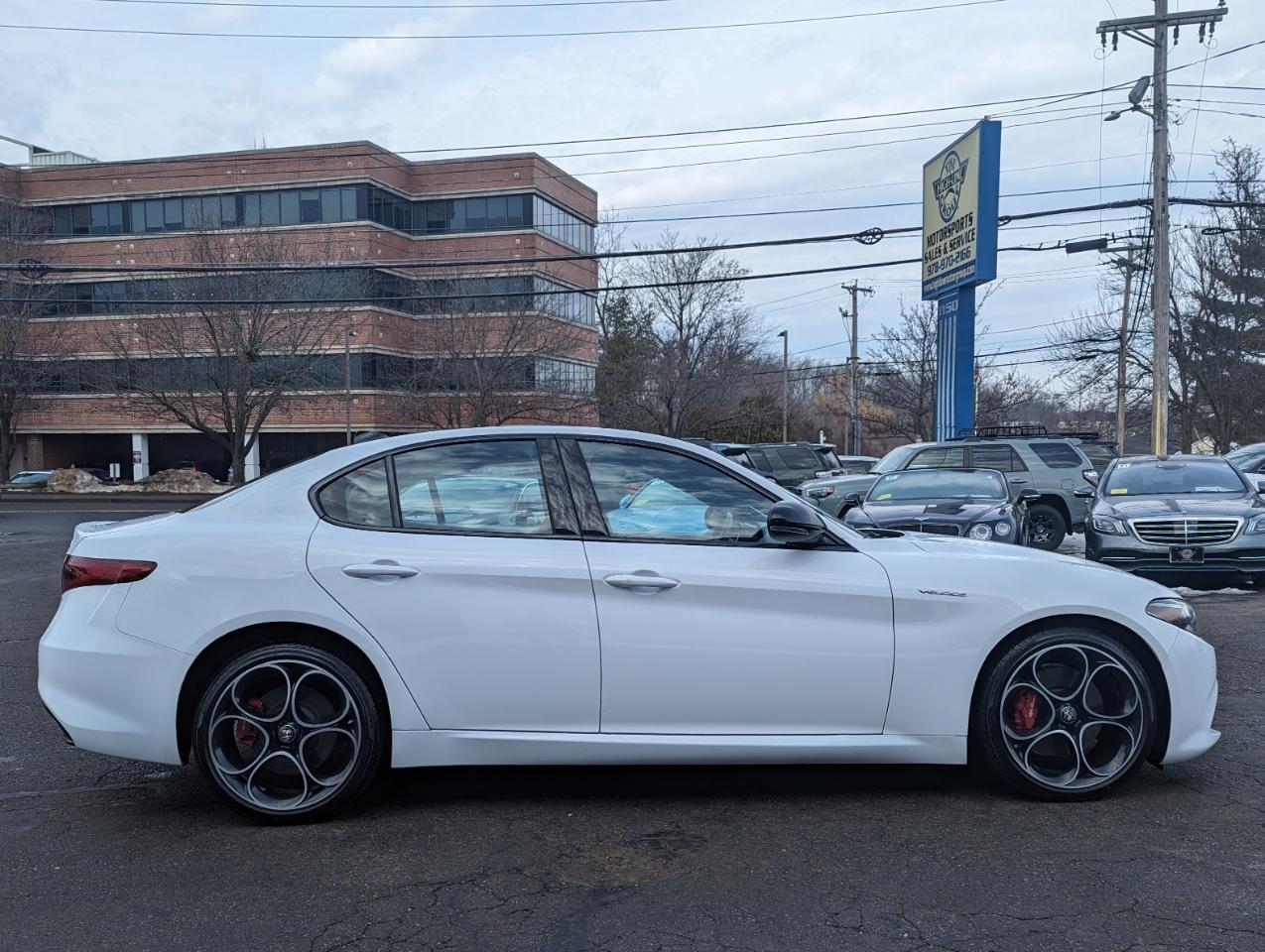 Alfa Romeo Giulia Veloce AWD 2022