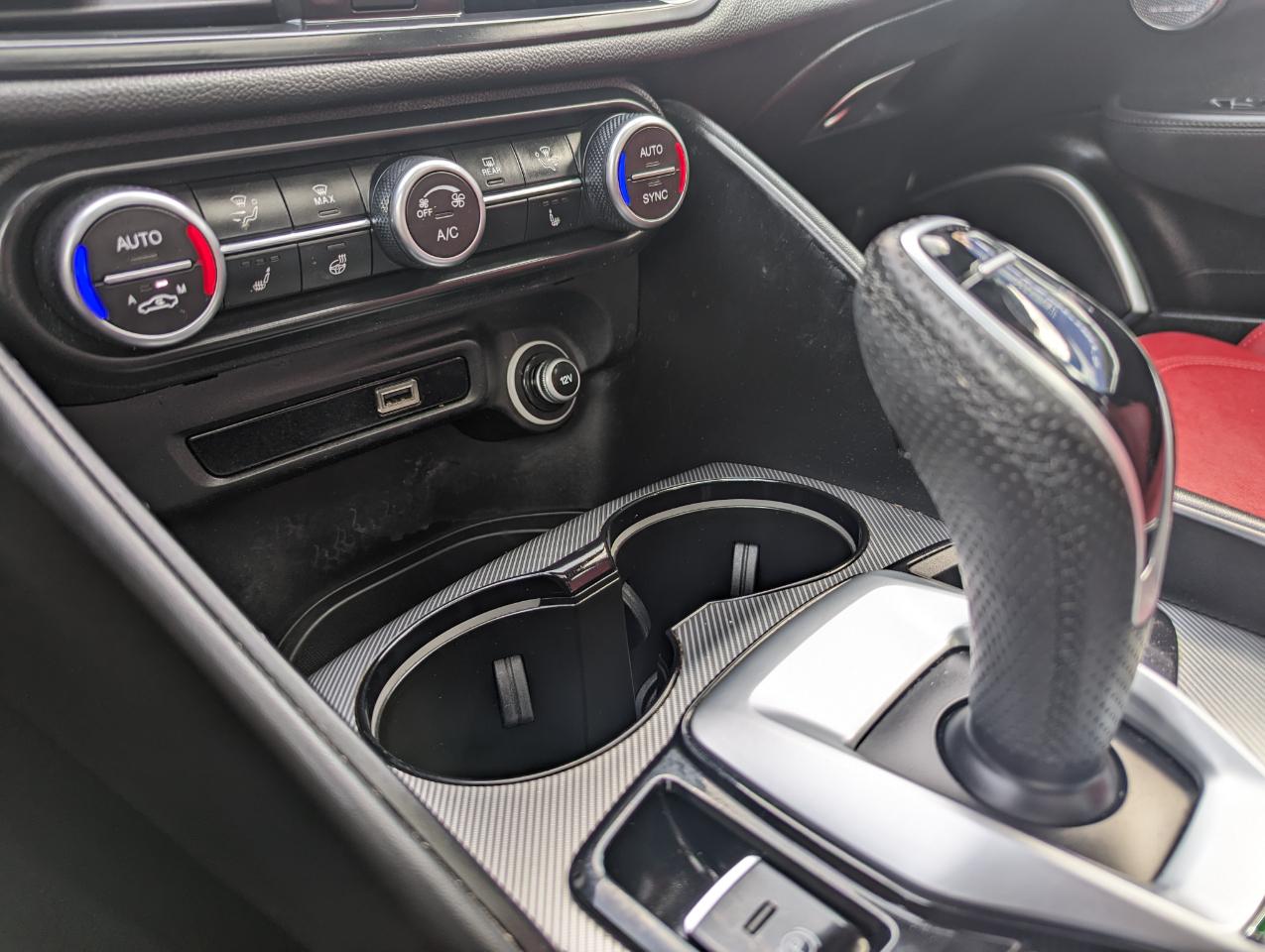 Alfa Romeo Giulia Veloce AWD 2022