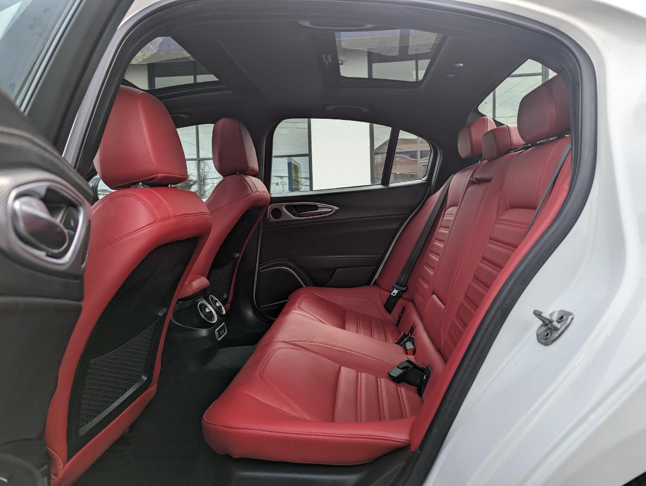 Alfa Romeo Giulia Veloce AWD 2022