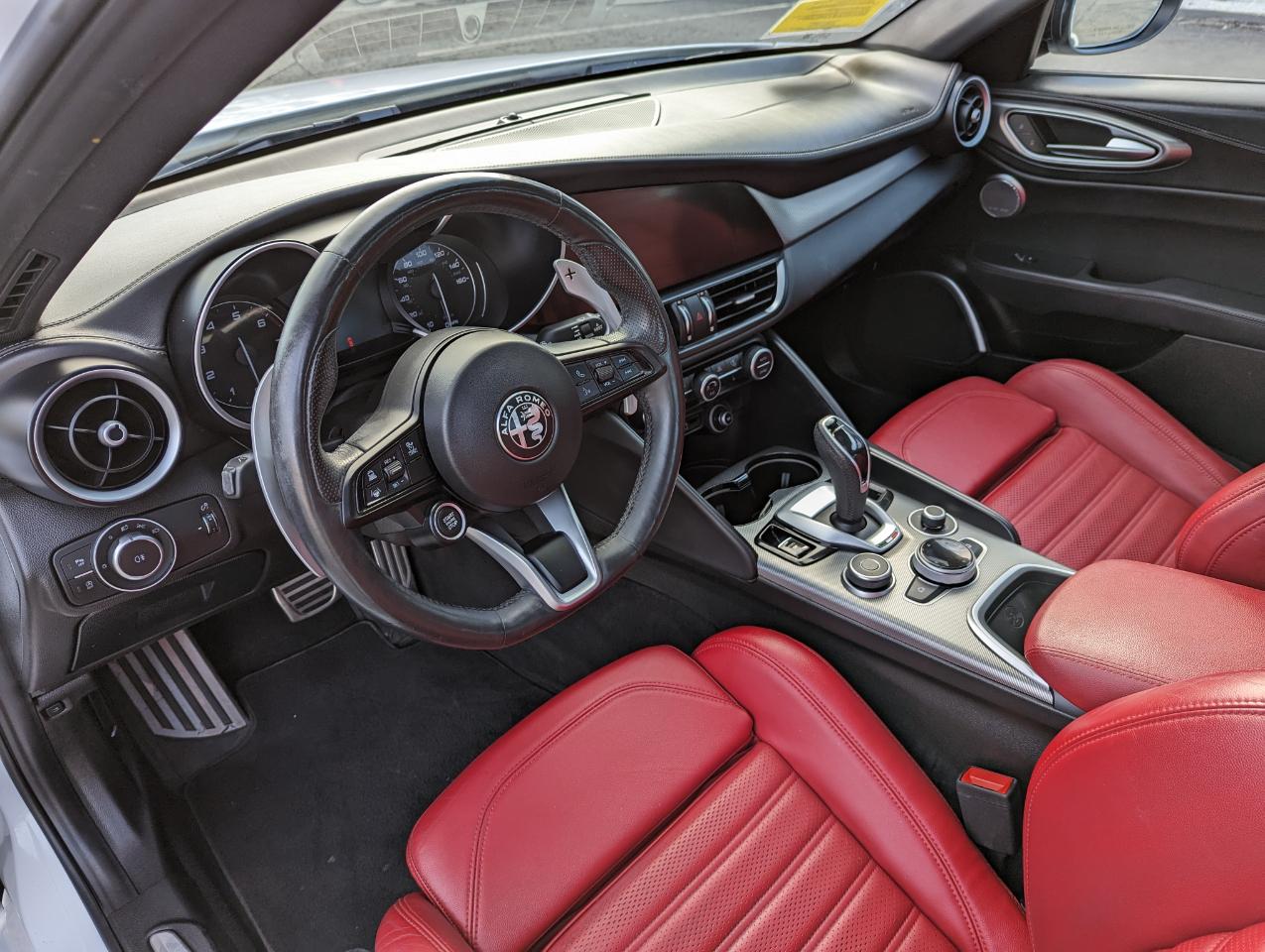 Alfa Romeo Giulia Veloce AWD 2022