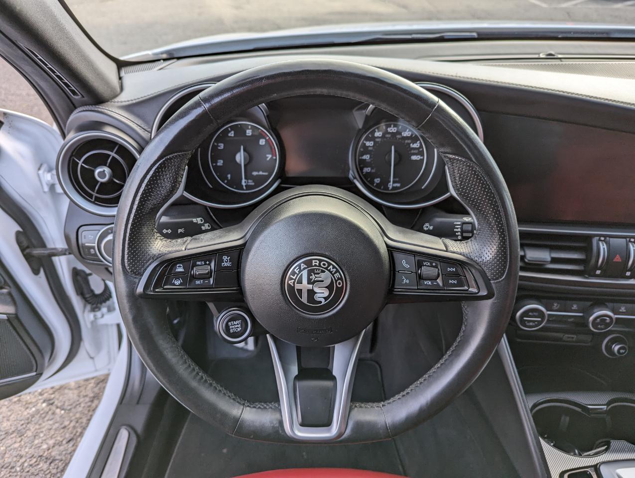 Alfa Romeo Giulia Veloce AWD 2022