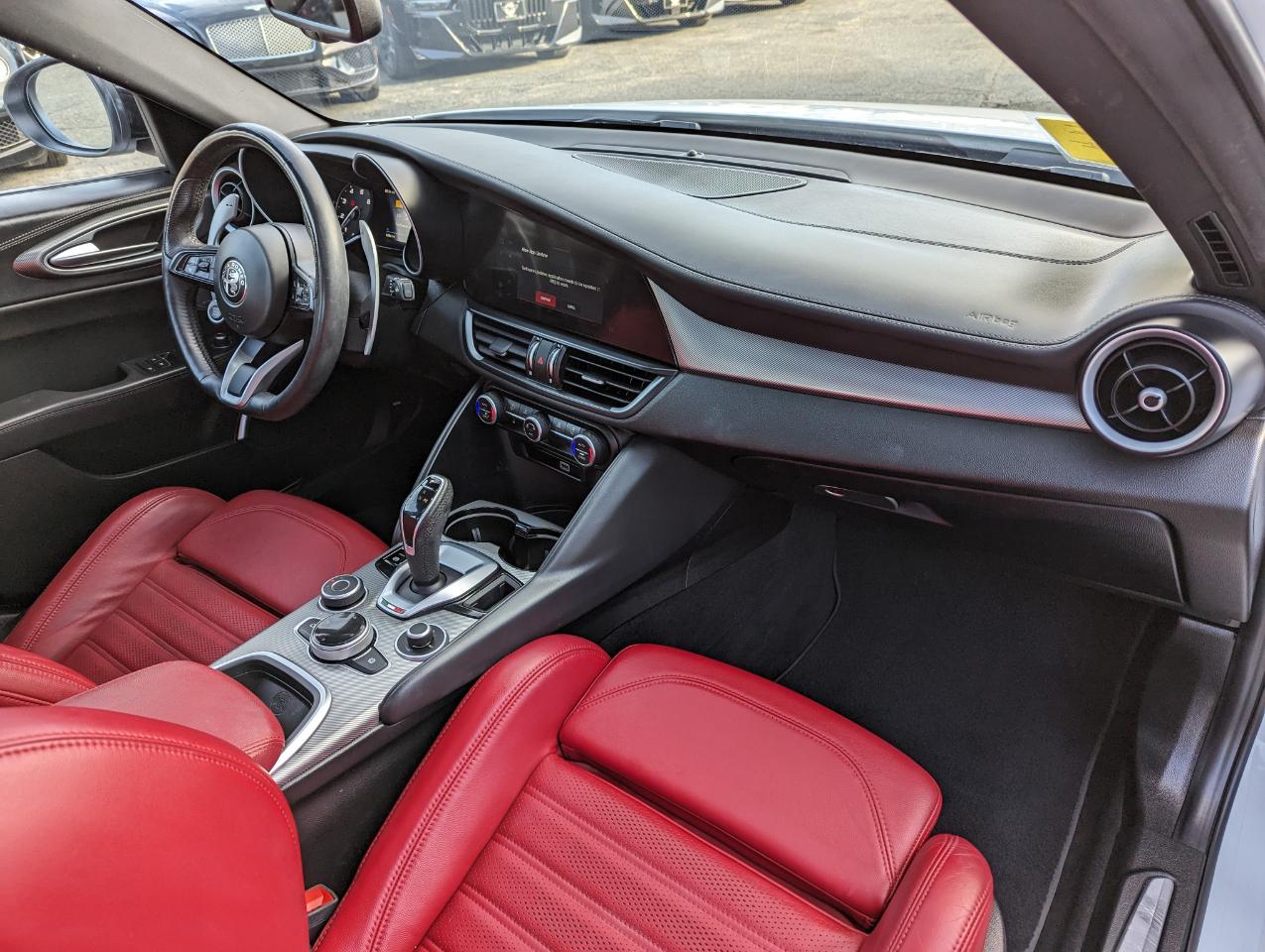 Alfa Romeo Giulia Veloce AWD 2022