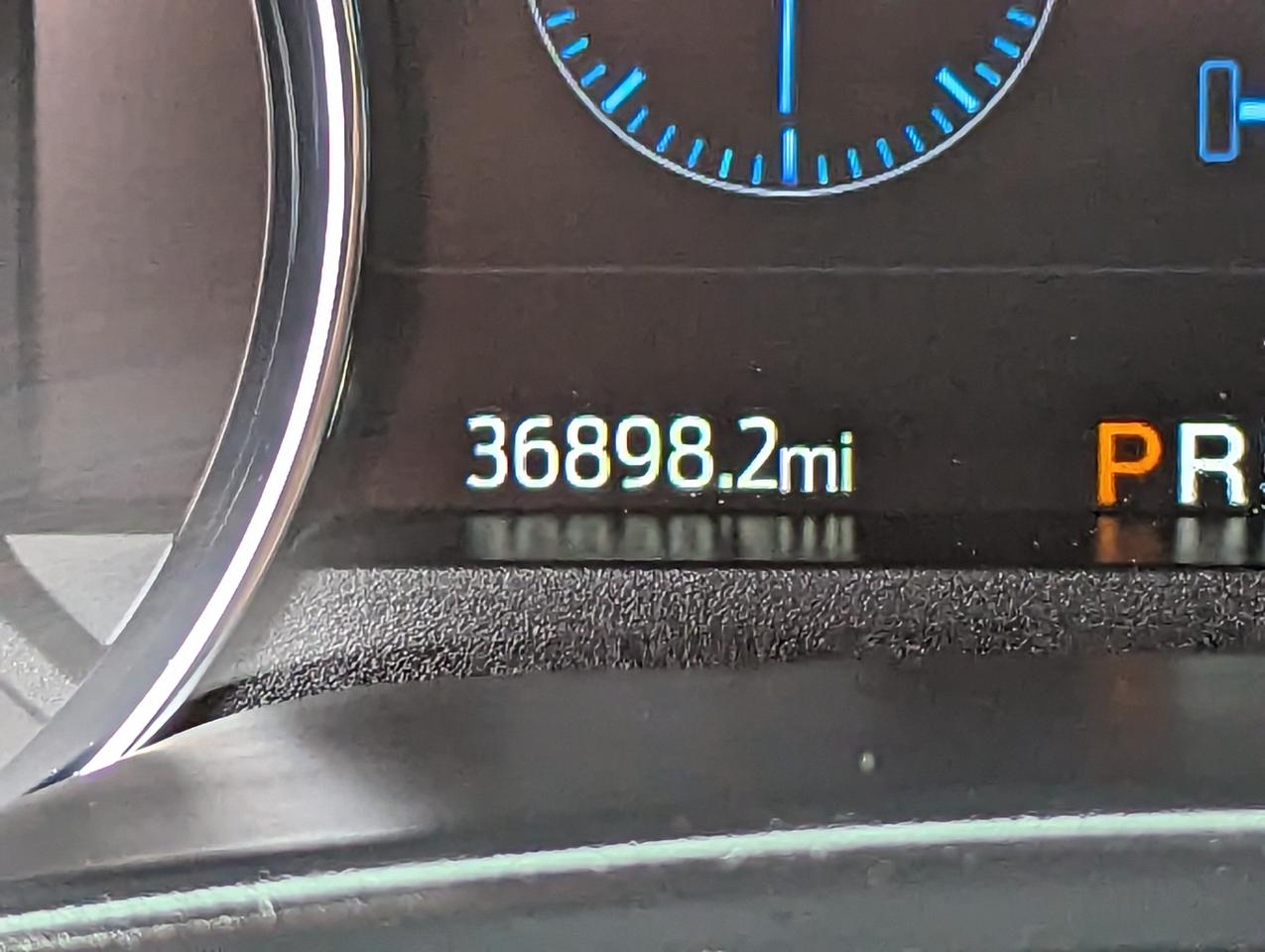 Ford Super Duty F-350 SRW Lariat 4WD Crew Cab 8' Box 2022