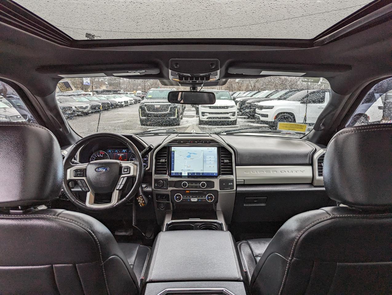 Ford Super Duty F-350 SRW Lariat 4WD Crew Cab 8' Box 2022