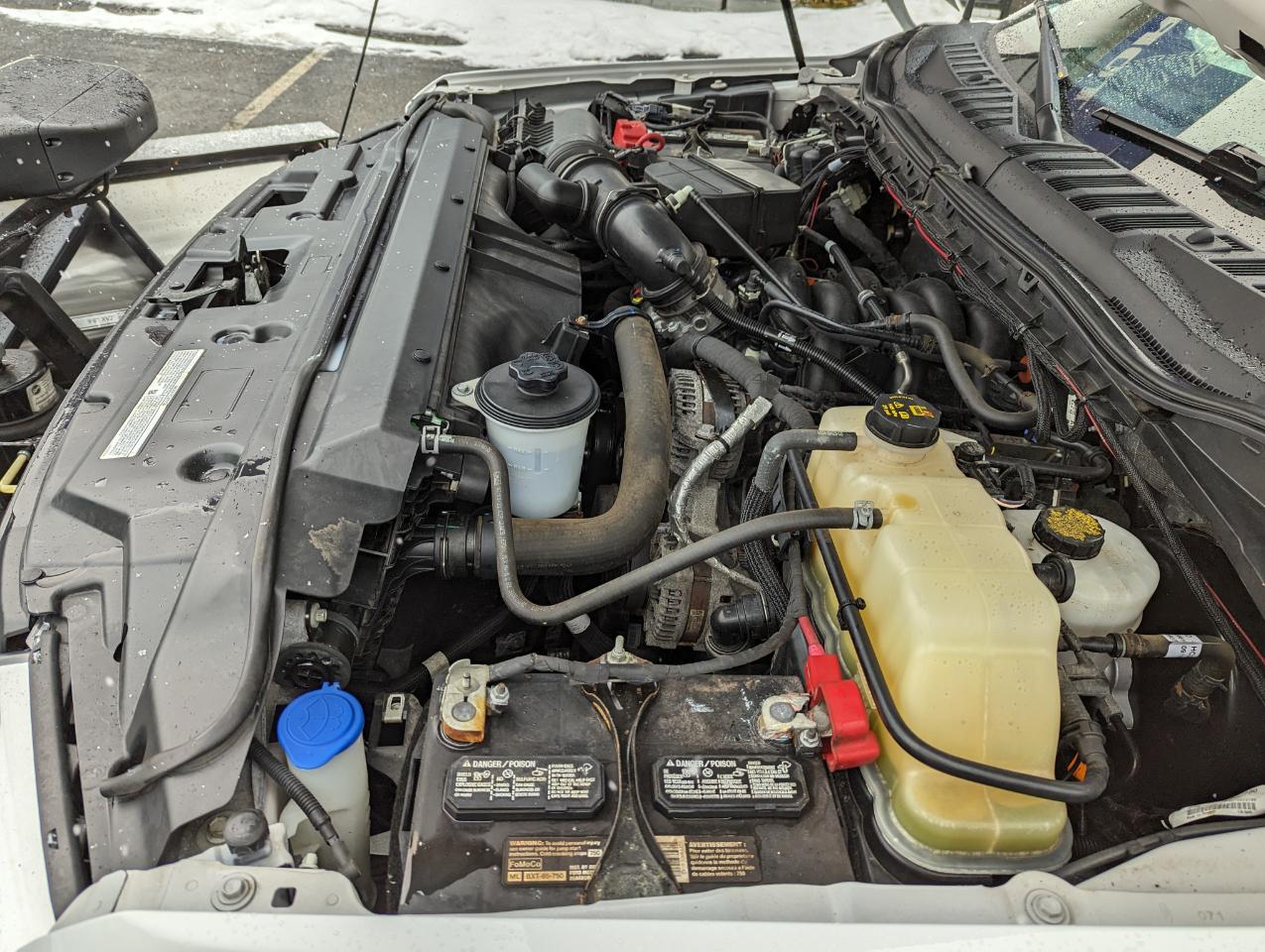 Ford Super Duty F-350 SRW Lariat 4WD Crew Cab 8' Box 2022