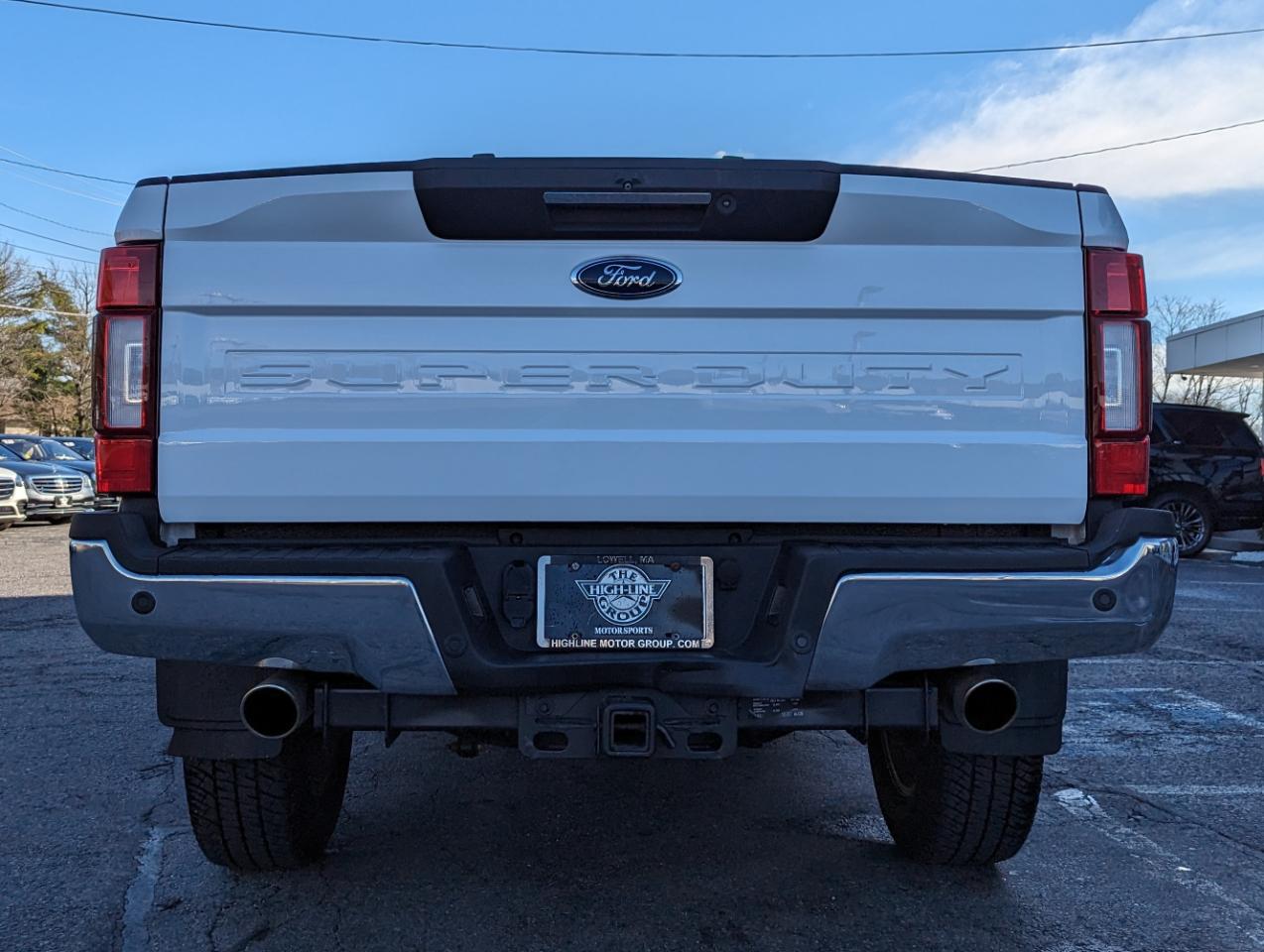 Ford Super Duty F-350 SRW Lariat 4WD Crew Cab 8' Box 2022