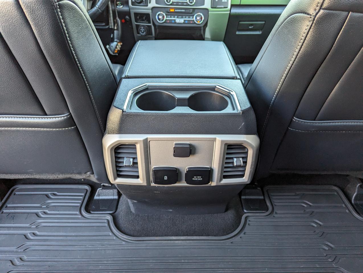 Ford Super Duty F-350 SRW Lariat 4WD Crew Cab 8' Box 2022