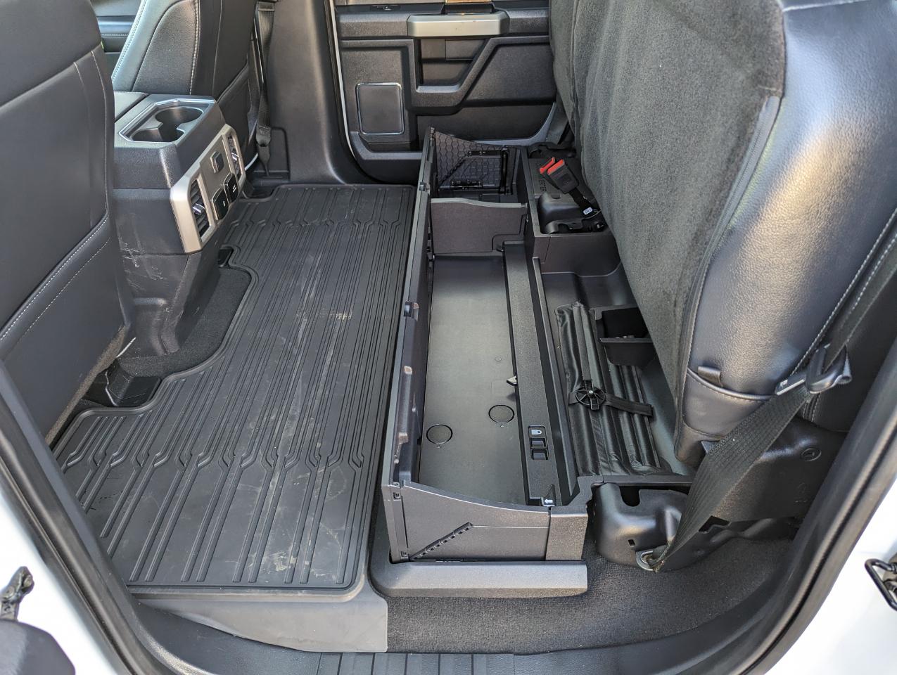 Ford Super Duty F-350 SRW Lariat 4WD Crew Cab 8' Box 2022