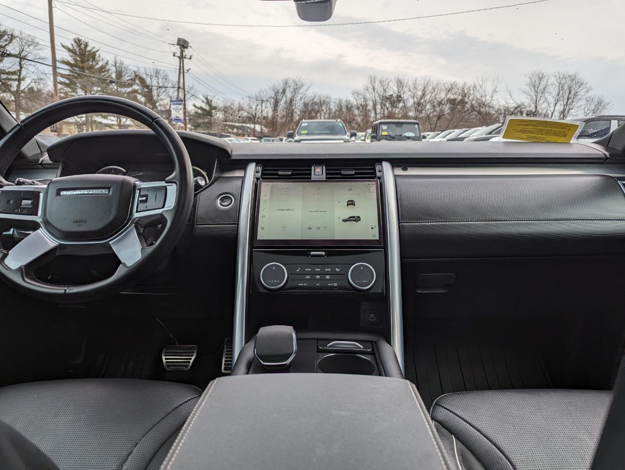 Land Rover Discovery P300 S R-Dynamic 2023