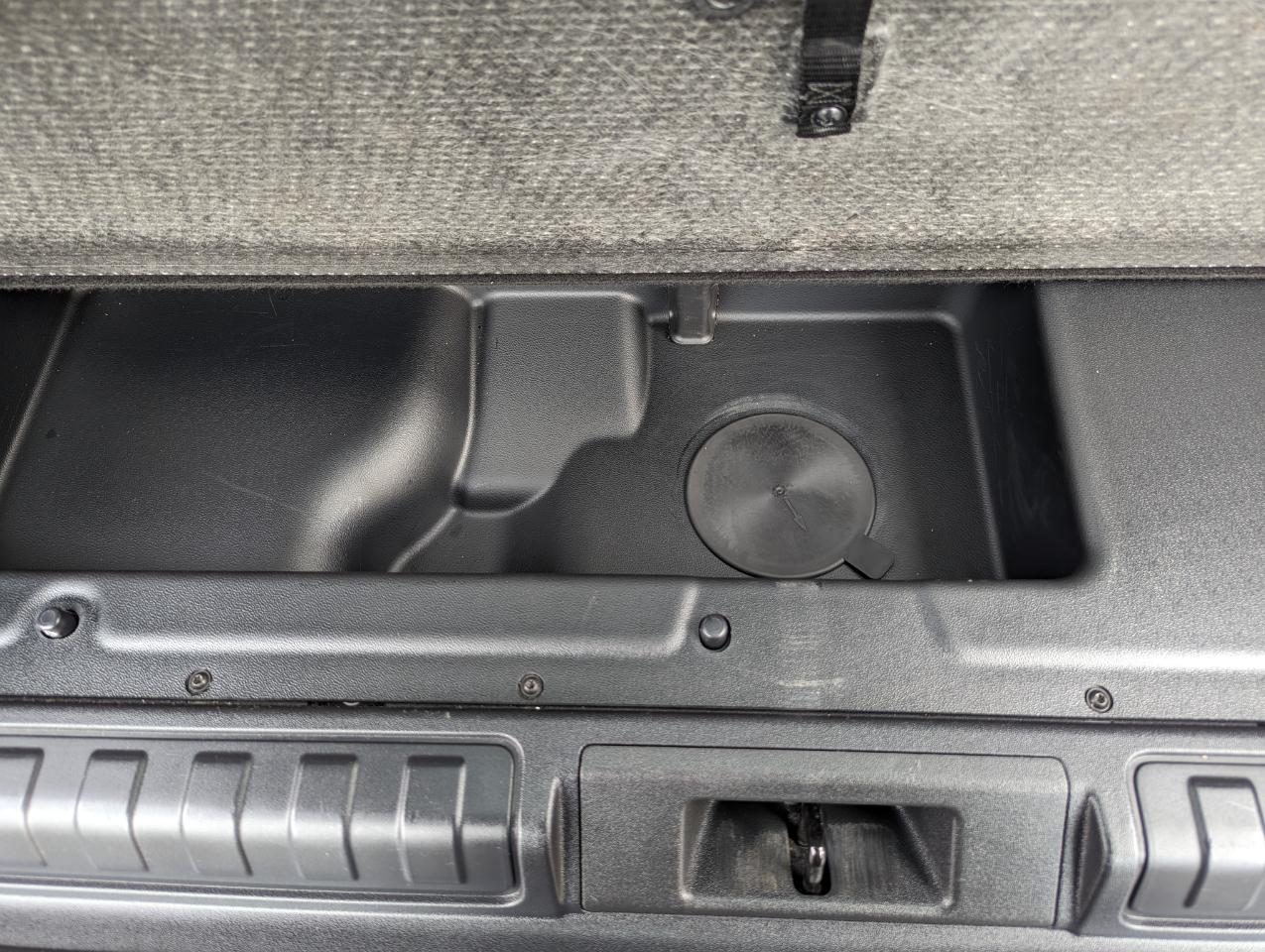 Land Rover Discovery P300 S R-Dynamic 2023