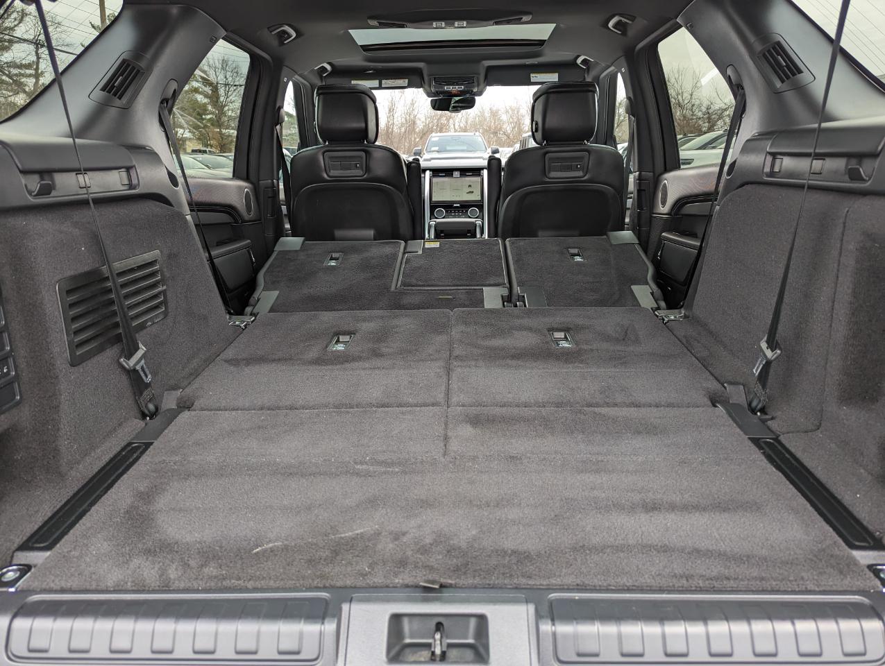 Land Rover Discovery P300 S R-Dynamic 2023