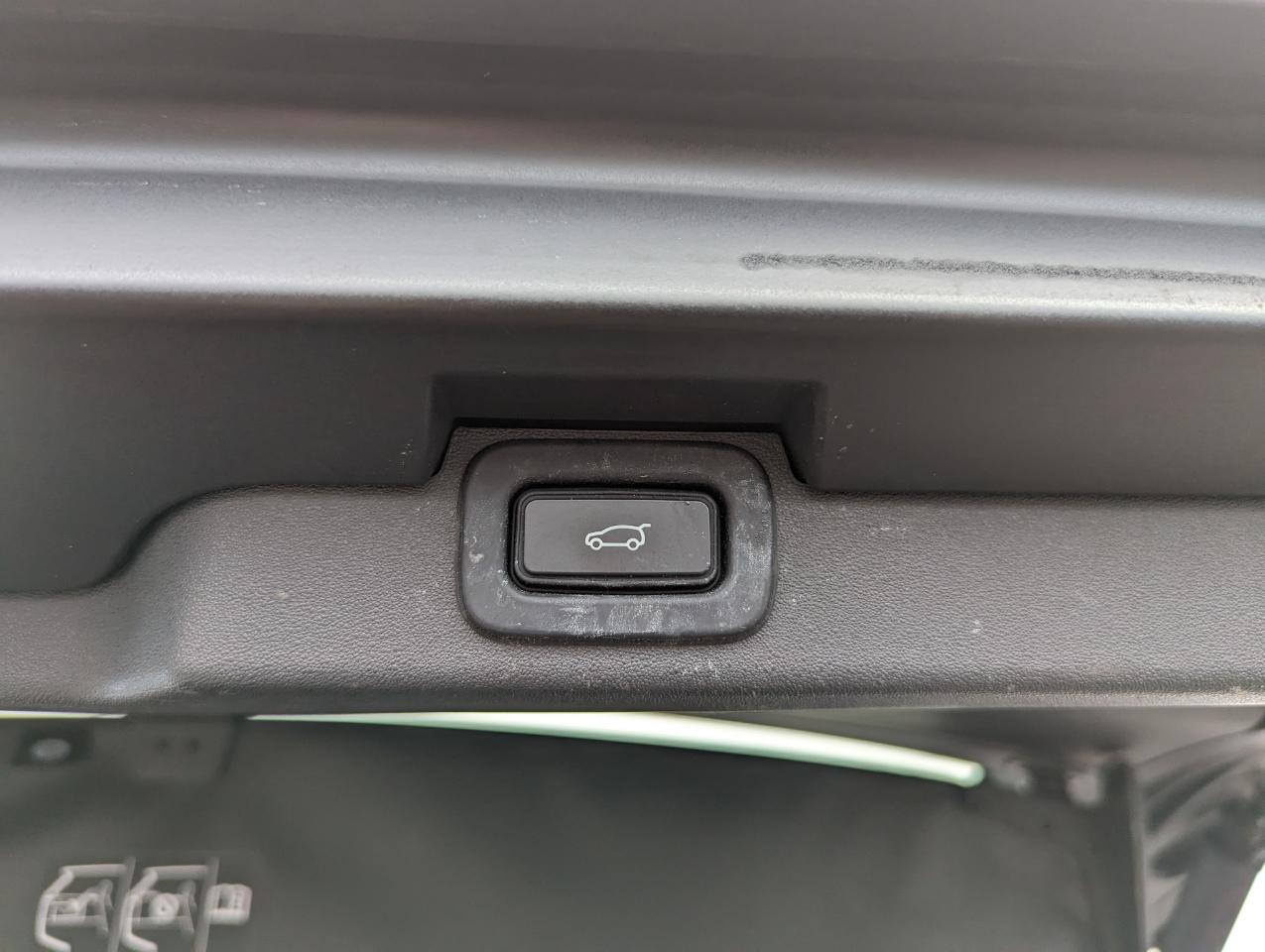 Land Rover Discovery P300 S R-Dynamic 2023