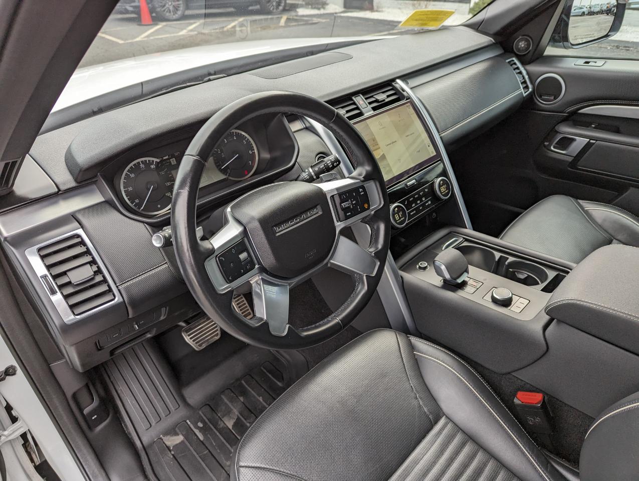 Land Rover Discovery P300 S R-Dynamic 2023